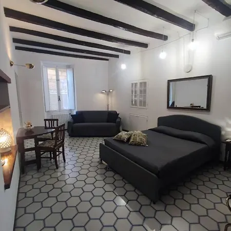 Apartamento Casa Claudia ~ Rione Monti-colosseo *
