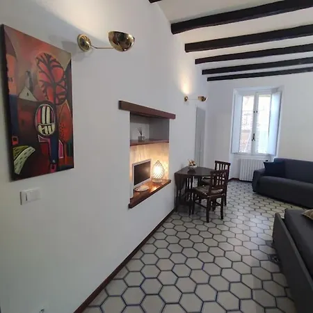 Casa Claudia ~ Rione Monti-colosseo